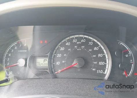 2011 Toyota Sienna Le V6 from USA, damaged, VIN 5TDKK3DC5BS038719